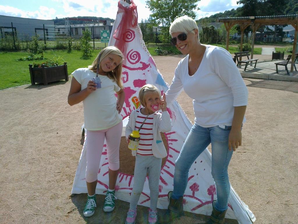 Le tipi de Laure et le rose de Sarah et Andréa